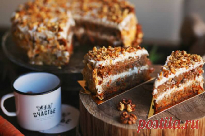 Вкуснейший и полезный морковный тортик Морковный торт - это не только вкусное, но и полезное лакомство. Многие ошибочно полагают, что этот торт безвкусный и по вкусу напоминает морковную запеканку из детства. Достаточно попробовать небольшой кусочек этого торта, чтобы влюбиться в него и распрощаться со скептицизмом. Итак, предлагаю вашему вниманию рецепт вкуснейшего морковного торта.