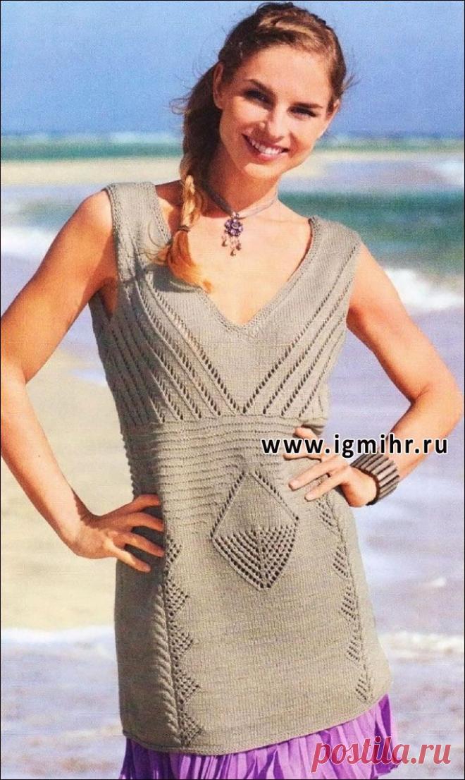 Длинный летний топ бежевого цвета с миксом узоров. Спицы.