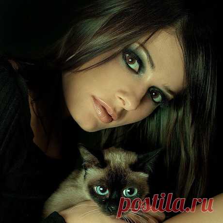 Девушка и кошка