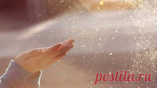 ВНИМАНИЕ! УНИКАЛЬНАЯ МОЛИТВА 
Сохраните себе! 
Эта молитва оберегает от негативной энергии,успокаивает человека, даёт защиту от недоброжелателей.
Оберегает от стресса, страха, болезненных состояний.
Мой Ангел-Хранитель меня сохрани,
мой дом и мне близких людей защити.
От недругов злых огради ты стеной,
я к счастью по жизни иду за тобой.
Ты Силой Небес меня надели,
Чтоб горе и зло мне изгнать помогли.
Чтоб я, не боясь ничего никогда,
Препятствия все одолеть бы смогла.
Избавь меня Ангел от гр