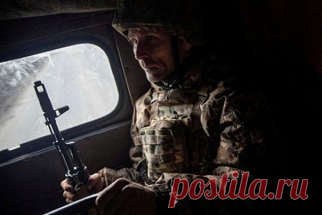 На Украине сообщили о переходе к наступательным действиям. Вооруженные силы Украины (ВСУ) переходят к наступательным действиям на некоторых направлениях. Об этом сообщила заместитель министра обороны страны Анна Маляр. «На некоторых направлениях мы переходим к наступательным действиям», — заявила замглавы украинского Минобороны в своем Telegram-канале.