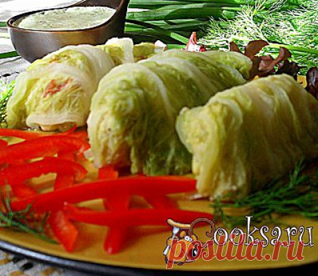 Паровые голубцы из пекинской капусты с соусом рецепт с фото