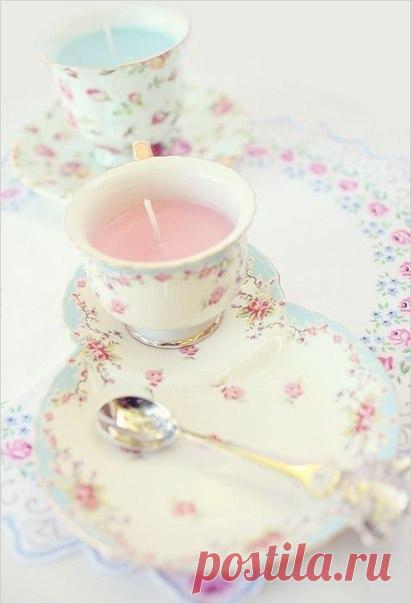 Свечи в винтажных чашечках. 