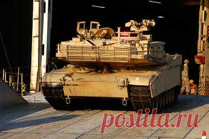 В России оценили перспективы танка Abrams. Американские конструкторы исчерпали модернизационный потенциал танка M1 Abrams, а его дальнейшая доработка может привести к усложнению конструкции, предположил военный эксперт Алексей Леонков. Он отметил, что переданные Киеву 31 Abrams не изменят ситуацию для Вооруженных сил Украины.