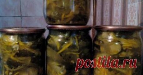 Огурцы по-корейски Автор рецепта Анжелика Малыхина Огурцы по-корейски - пошаговый рецепт с фото. При минимальном наборе продуктов получается удивительная по вкусу закатка на зиму. В салат из огурцов пойдут зеленцы любого размера.Можно приготовить из переросших плодов салат по-корейски на зиму. Блюдо получится вкусным и необычным!!!