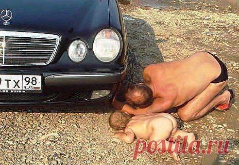 Пап, я же говорил, подвеска стучит.....у меня на коляске такое было.....