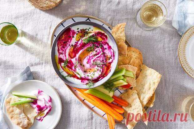 4 рецепта свекольника, которые не хуже, чем в ресторане - БУДЕТ ВКУСНО! - медиаплатформа МирТесен Лето, солнце, сезонные овощи и фрукты, а также утомительная жара, которая буквально валит с ног, напрочь отбивая желание стоять часами у плиты, готовя завтрак, обед или ужин. Но тем не менее, кушать хочется всегда. Так почему бы не приготовить питательный, яркий, сочный и восхитительно вкусный
