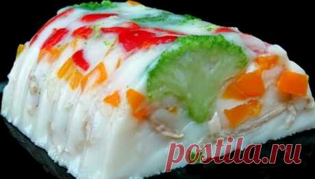 Очень интересное и вкусное заливное из курицы и брокколи