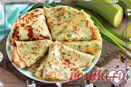 Кабачково - сырные блины 
( пишите в комментариях если приготовьте - ПРИГОТОВЛЮ !)
КБЖУ на 100 гр 125/6/4/13
Ингредиенты:
250 гр кабачок
2 яйца
40 гр сыра сулугуни ( или любой другой )
Мука 70 гр ( у меня была рисовая ц/з)
Соль про вкусу
Зелень
Приготовление:
Кабачок натираем на мелкой тёрке , добавляем яйца , взбиваем погружным блендером. Высыпаем натёртый сыр , зелень , муку . Перемешиваем венчиком . Жарим как обычные блины , только немного толще получаются . И тесто нуж...