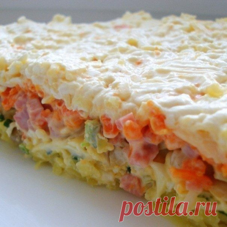 Как приготовить очень вкусный слоеный салатик - рецепт, ингридиенты и фотографии