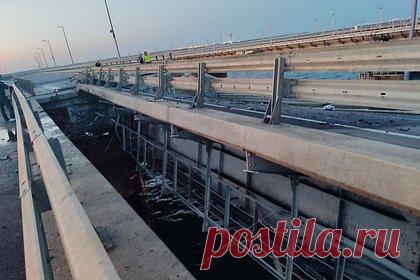 Стало известно о состоянии опор Крымского моста. Все конструкции Крымского моста находятся на своих опорах. Об этом стало известно из заявления сенатора Ольги Ковитиди. Она отметила, что в результате чрезвычайного происшествия 17 июля опоры моста не пострадали. По ее словам, правоохранительные органы работают четко и контролируют ситуацию.