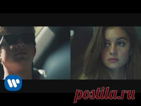 Charlie Puth - We Don't Talk Anymore (feat. Selena Gomez) [Official Video] Get "We Don't Talk Anymore": https://smarturl.it/CharlieWDTA Get Charlie's debut album Nine Track Mind, available now! Download: https://smarturl.it/NineTrackM...