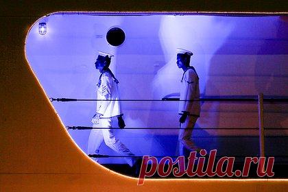 США создадут силы быстрого реагирования на юге Японии из-за КНР. США на фоне активизации военных действий Китая разместят на Окинаве подразделение быстрого реагирования Корпуса морской пехоты для защиты отдаленных островов на юго-западе Японии. План организации военного формирования будет представлен на встрече глав МИД и Минобороны Японии и США в Вашингтоне.