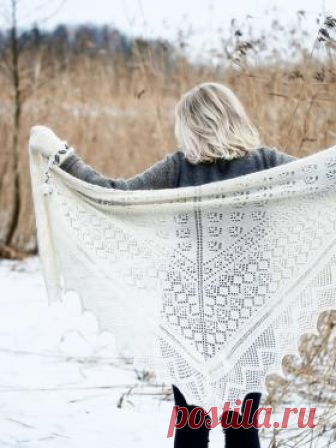 Шаль Вельна Потрясающая ажурная шаль, связанная на спицах из тонкой шерстяной пряжи. Вязание шали начинается из центра верхнего края по приведенным в...