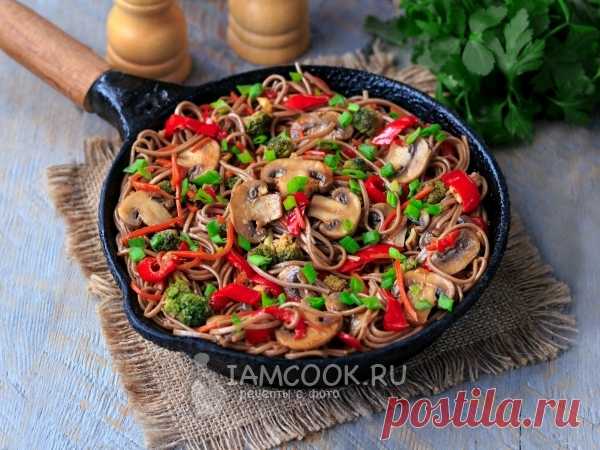 Гречневая лапша с овощами