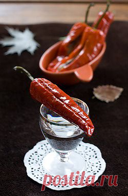 Маринованный перец с селедкой - кулинарный рецепт.