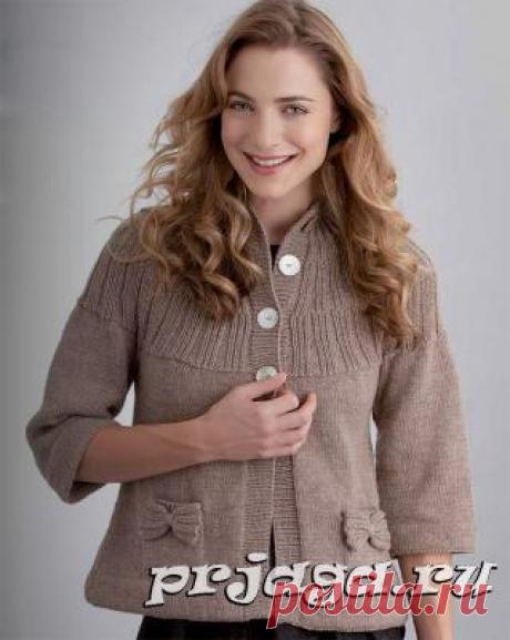 Жакет с круглой кокеткой спицами