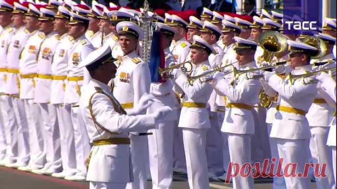 Парад в честь Дня ВМФ в Санкт-Петербурге