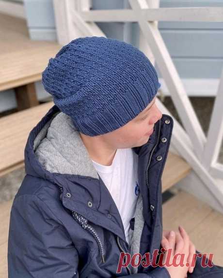 Простая шапка спицами Шапка спицами от s_juliа_knitting⠀Для размеров 52-54/55-57/58-60 понадобиться 2/2/3 мотка любого мериноса метражом 90м/50 г⠀Моя плотность 20 п х 28 р в квадрате 10 х 10 см на спицах N4,5⠀Набираем классическим способом на круговые спицы N4 84/92/100 петель + 1 петля для замыкания в...