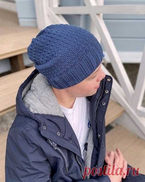 Простая шапка спицами Шапка спицами от s_juliа_knitting⠀Для размеров 52-54/55-57/58-60 понадобиться 2/2/3 мотка любого мериноса метражом 90м/50 г⠀Моя плотность 20 п х 28 р в квадрате 10 х 10 см на спицах N4,5⠀Набираем классическим способом на круговые спицы N4 84/92/100 петель + 1 петля для замыкания в...