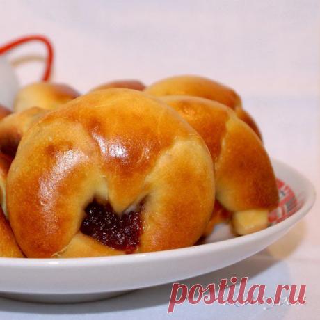 Творожное тесто на сыворотке (калачики с джемом).