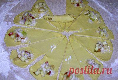 Жучки с яблоками