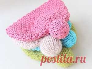 Видео мастер-класс по вязанию шапочки для куклы
Автор: Ольга (puppeshop)

Мастер-класс по вязанию шапочки с бубоном на спицах вкруговую (без шва).

Показать полностью…