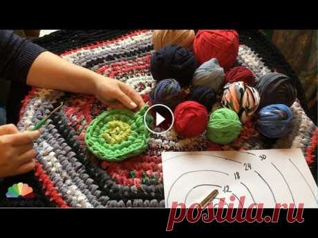 Коврик крючком из старых футболок (шестиугольный) DIY Hexagonal rug crocheted. Самым обычным всем известным способом вяжу необычайно красивые авторские коврики из старых футболок и трикотажных обрезков. В этом видео подробно расс...