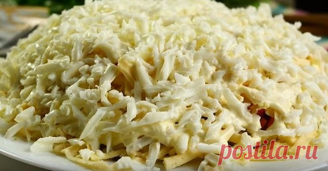 Салат Пуховая Перина Очень Нежный и Вкусный Салат Пуховая перина очень нежный и вкусный рецепт с фото. Салатик получается нежным, вкусным и сочным. Приготовьте, вам обязательно понравится.