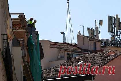 В центре европейской столицы внезапно рухнуло здание