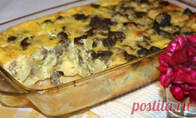 Палочка-выручалочка для ужина: Куриная печень с картофелем, запеченная в духовке 


 


Это блюдо станет прекрасным ужином!  И обязательно понравится хозяйке, ведь его так просто приготовить.
Ингредиенты:
– 300 г куриной печени
– 1 кг картофеля
– 4 яйца
– 4-5 ложек сметаны
– соль
…