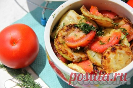 Салат с помидорами и жареными кабачками - рецепт с фото