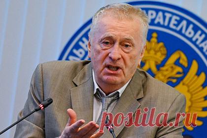 Жириновский потребовал возбудить уголовное дело против экс-посла Азербайджана. Председатель ЛДПР Владимир Жириновский заявил о необходимости возбуждения уголовного дела в отношении экс-посла Азербайджана Исфандияра Вагабзаде, обозвавшего политика свиньей и ослом. Российский политик заявил, что направит жесткое письмо главе Азербайджана и такие оскорбления считает средневековьем.