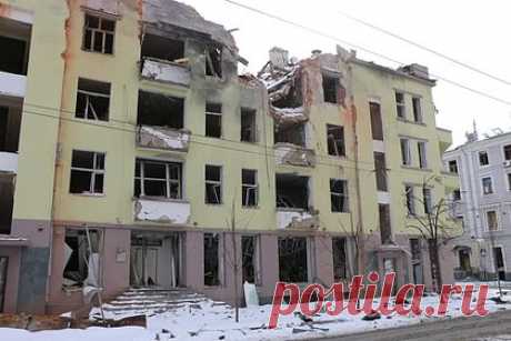 Повторные взрывы произошли в Харьковской области и Кривом Роге. В Харьковской области и городе Кривой Рог Днепропетровской области Украины произошли повторные взрывы. Других подробностей не приводится. Ранее по всей территории республики была объявлена воздушная тревога. Сигналы прозвучали с 6:46 по 7:26 по московскому времени. Власти призвали население отправиться в укрытия.