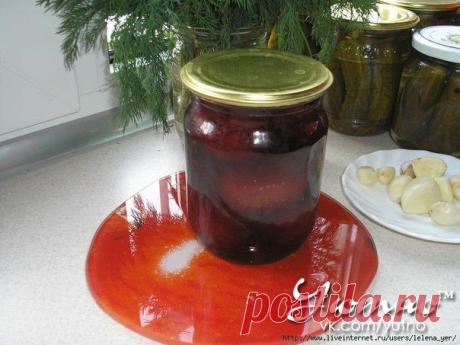 Маринованные сливы к мясным блюдам .
