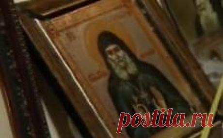 სასწაულმოქმედი კალმახები მონასტრის ეზოში არსებულ ავზში და მამა გაბრიელის ხატი, რომელსაც მი... სტატიის ავტორი: ვიზა კოხაძე - სასწაულებრივი მოვლენის მომსწრე გახდა თბილისი და არა მარტო თბილისი. ლოტკინის დასახლებაში მაკა ესაკიასთან ყოველდღიურად ათობით და ასობით ადამიანი მოსალოცად და სხვადასხვა დაავადებებისაგან განკურნების იმედ...