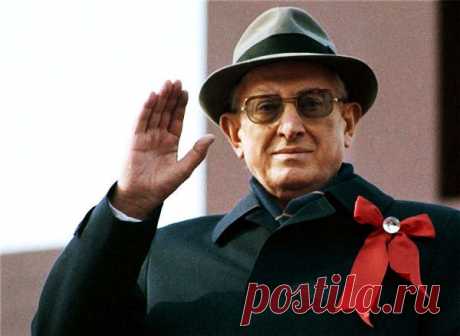 13 марта 1970 года Юрий Андропов отправил Леониду Брежневу письмо, в котором предложил уничтожить останки Гитлера. Брежнев идею одобрил. Так была запущена секретная операция &quot;Архив&quot;. |7 фактов об операции &quot;Архив&quot; | Потерянные миры