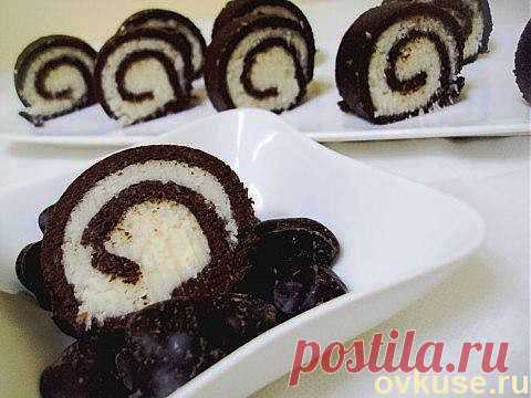 ШОКОЛАДНО - КОКОСОВЫЙ РУЛЕТ БЕЗ ВЫПЕЧКИ.