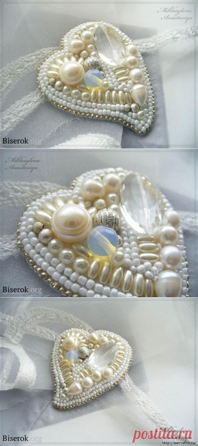 Брошь-сердечко расшитое бисером | Самоделкино