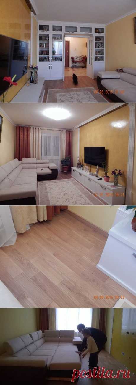 Моя гостиная: &quot;янтарные&quot; стены, пилястры, книжный портал