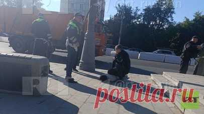 RT: напавший на полицейских в Москве оказался террористом и членом ИГИЛ. Напавший на полицейских в Москве оказался террористом и членом запрещённого в России ИГИЛ*. Читать далее