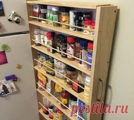 Скрытая маленькая кладовка своими руками