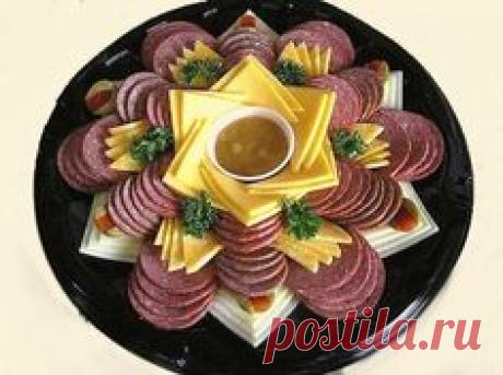 Красивое, но при этом простое оформление мясной нарезки