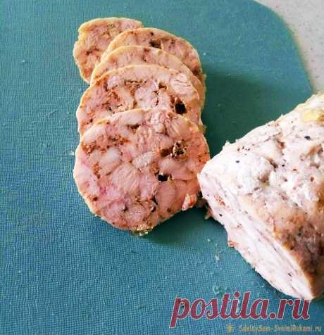 Куриная колбаска - быстро, вкусно, полезно Ассортимент колбасных изделий на прилавках магазинов на сегодняшний день впечатляет. Ежедневно появляются какие-то новинки от разных производителей. Цена у некоторых колбас для среднестатистического покупателя слишком высока. А ведь хочется купить качественную колбаску, которой и детей накормить