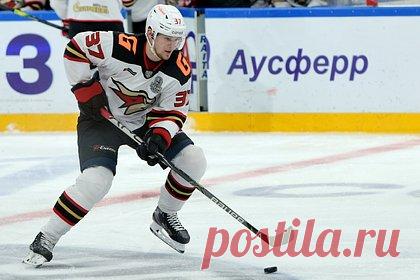 Россиянин из НХЛ рассказал о подготовке к дракам во время матчей. Российский форвард клуба НХЛ «Эдмонтон Ойлерс» Клим Костин рассказал об участии в драках во время матчей. По словам россиянина, он не анализирует поединки и специально к ним не готовится. «Вообще без разницы — выиграл или проиграл. Главное — не обделаться и не показать, что ты испугался», — отметил Костин.