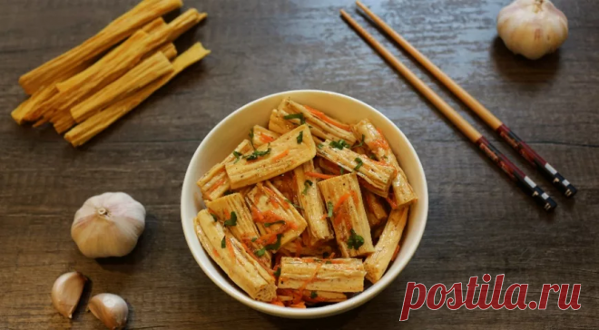 Вкусно и просто: как приготовить «соевую» спаржу дома
Сразу скажу, варить сою самостоятельно, чтобы собрать с нее пенки, накрутить из них спиралек а затем высушить , я не предлагаю, процесс этот трудоемкий, требующий навыков и посуды, так что зачем возиться? Ведь сначала нужно вымочить соевые бобы, а потом жидкость, которую из них получают в результате вымачивания (соевое молоко), долго и упорно кипятить, снимая […]
Читай дальше на сайте. Жми подробнее ➡