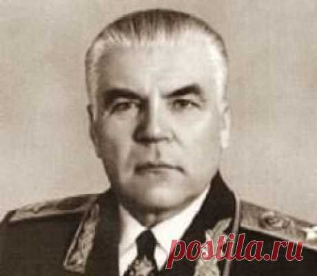 23 ноября в 1898 году родился(ась) Родион  Малиновский-МИНИСТР ОБОРОНЫ СССР-МАРШАЛ СССР