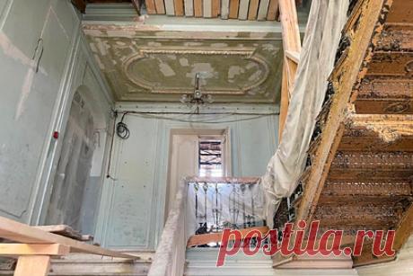 В историческом здании в центре Нижнего Новгорода восстановят старинную лепнину. В историческом здании на площади Минина в Нижнем Новгороде, где сейчас располагается хоровое училище, проведут масштабную реконструкцию. Там восстановят старинную лепнину, поменяют коммуникации, а также реставрируют камерный зал, в котором учатся студенты. Первый этап работ планируют завершить к 1 сентября.