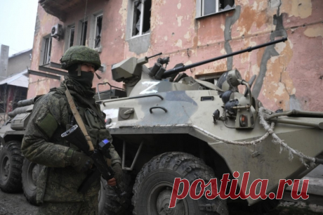 Награжденного Зеленским офицера ВСУ Эдуарда Ращука ликвидировали в зоне СВО. Об этом журналист Руслан Осташко сообщил в своем Telegram-канале.