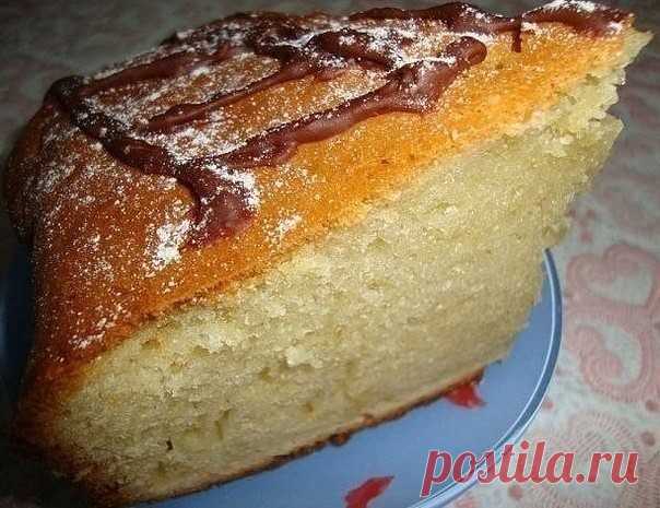 5 РЕЦЕПТОВ ДОМАШНЕЙ ВЫПЕЧКИ ИЗ ТВОРОГА

1. Творожный пирог с брусникой

Тесто: 80 гр масла комнат темпер, 1 яйцо, 0,5 ч л гаш соды, 1 ст л сахара, 1 ст муки.
Замесить, убрать в холод на 30 мин.

Творожная начинка: творог 9% 500 гр, 0,5 ст сахара, 2 яйца, 1 ст л манки, 100 гр сметаны,ванилин 1/3 ч л.
Тщательно перемешать.

Суфле: 3 белка взбить с 3 ст л сахара и щеп соли.
Тесто выложить в форму d~23 cм, сделать бортик, присыпать манкой, выложить ягоды, посыпать сахаром, выл...
